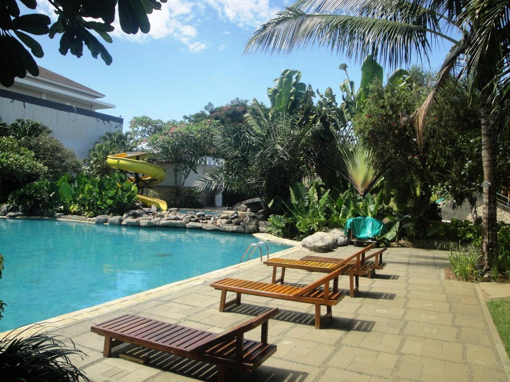 Sutanraja Hotel Manado Extérieur photo