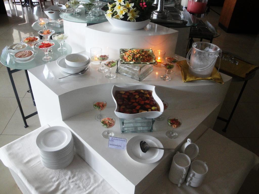 Sutanraja Hotel Manado Extérieur photo