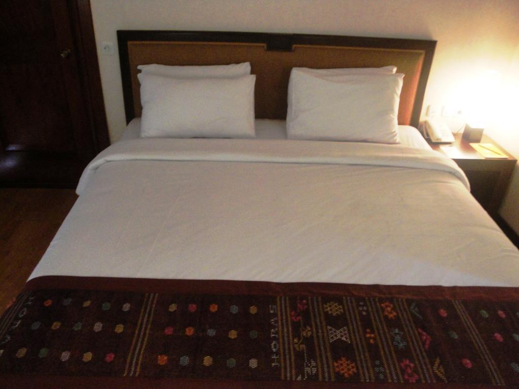 Sutanraja Hotel Manado Chambre photo