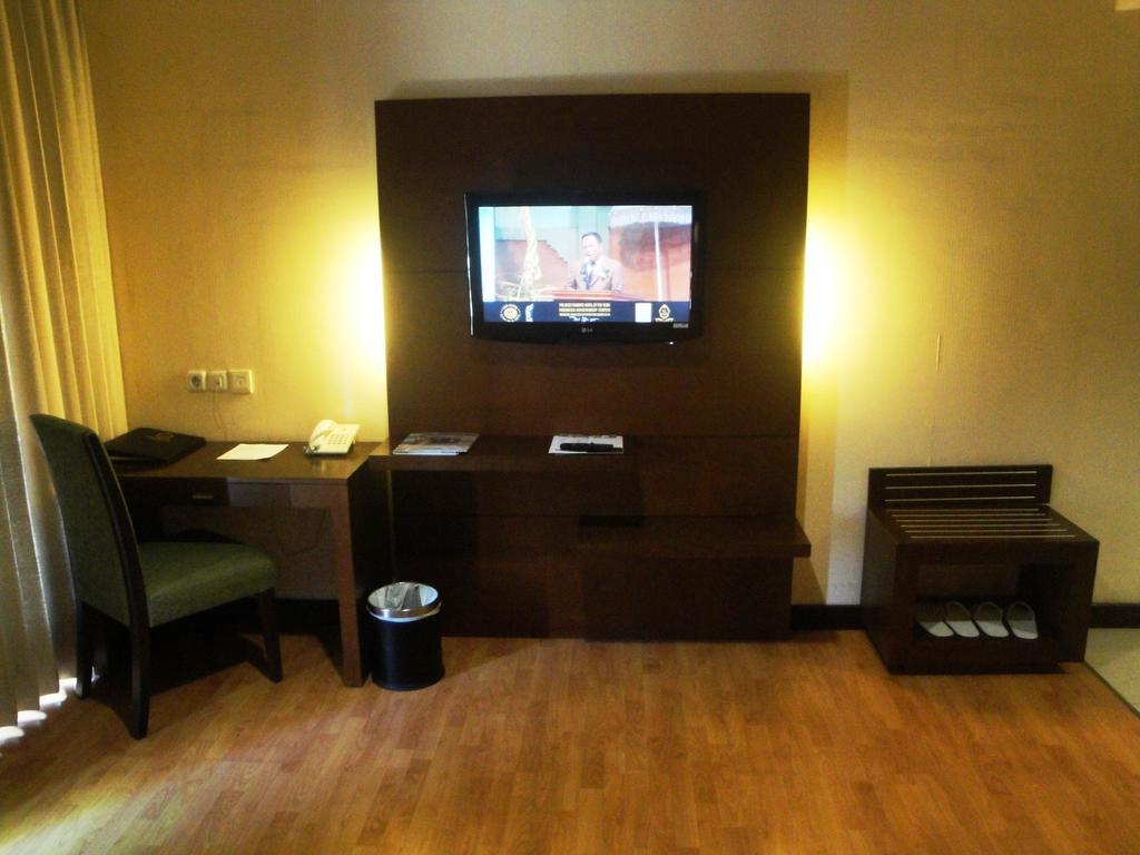 Sutanraja Hotel Manado Chambre photo