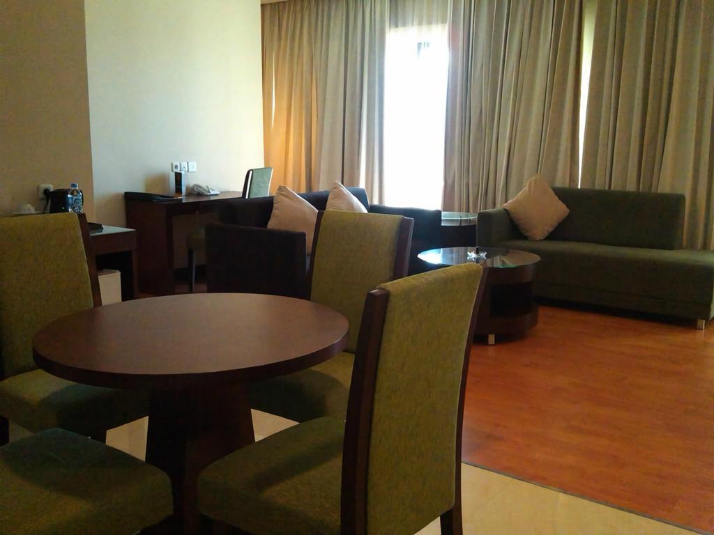 Sutanraja Hotel Manado Extérieur photo