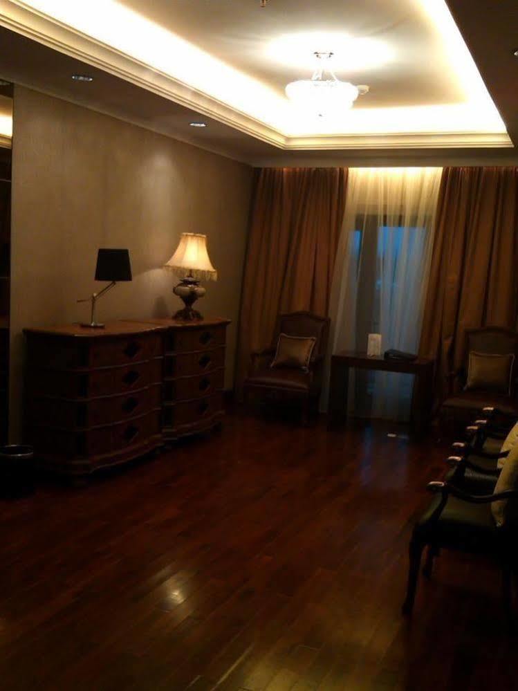 Sutanraja Hotel Manado Extérieur photo