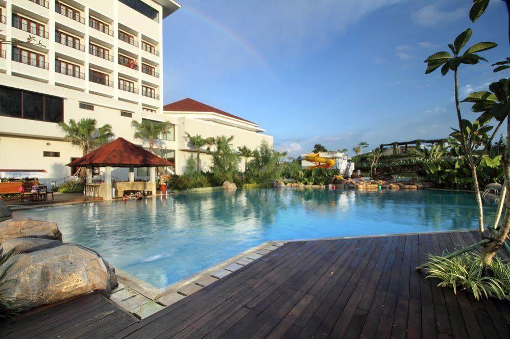 Sutanraja Hotel Manado Extérieur photo