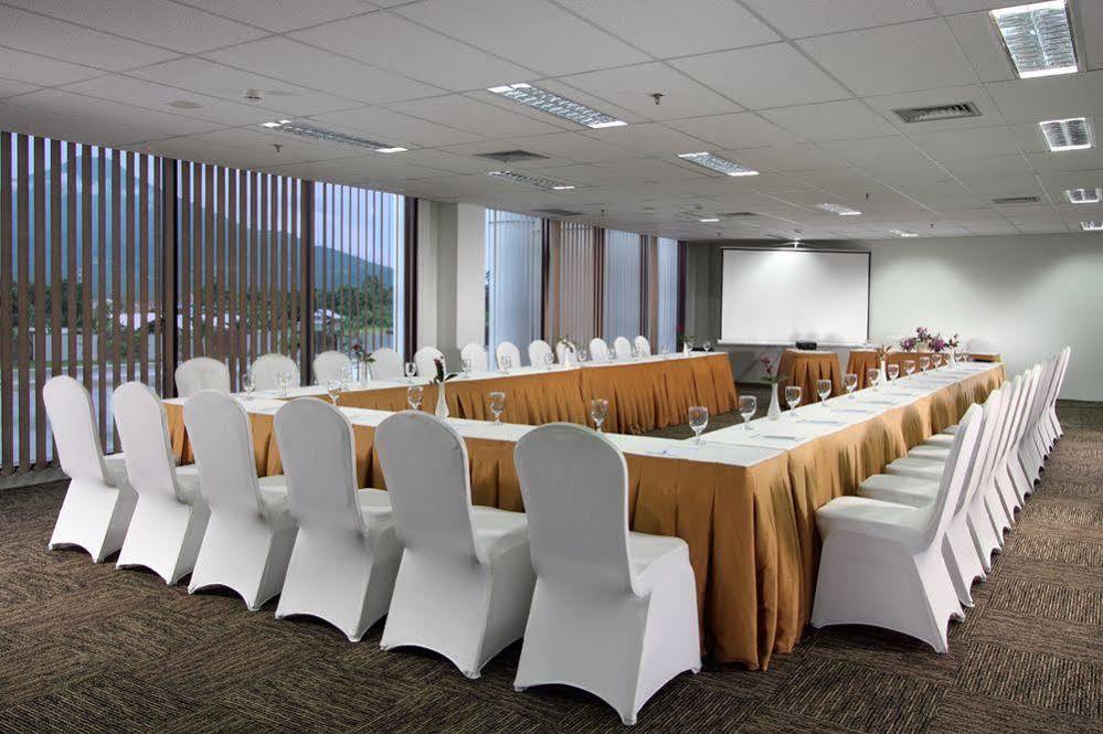 Sutanraja Hotel Manado Extérieur photo