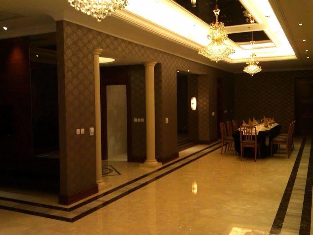 Sutanraja Hotel Manado Extérieur photo